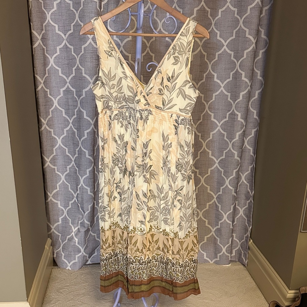 Elegant Leaf Print Midi Dress